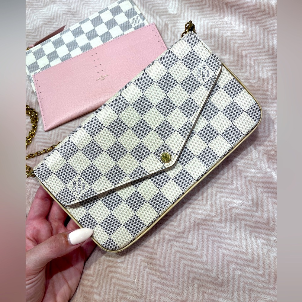 Louis Vuitton Félicie Pochette in Damier Azur Canvas